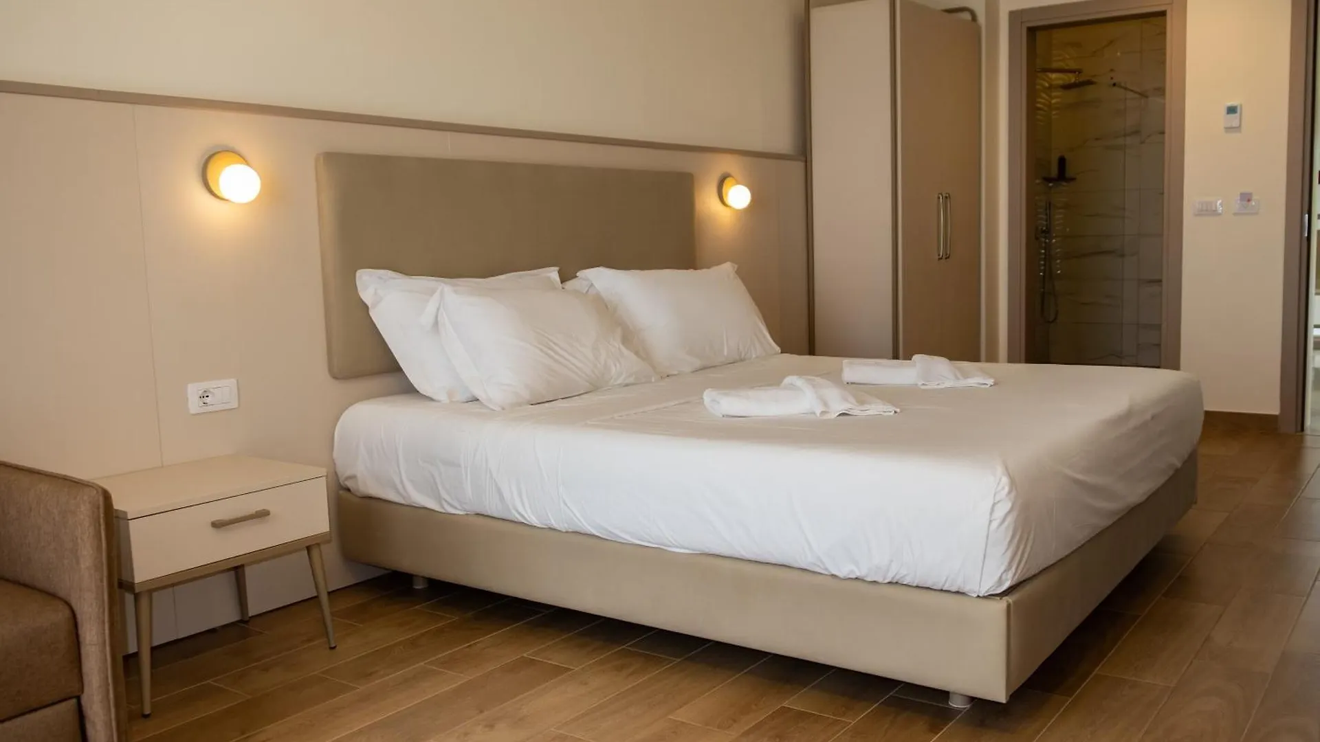 Fllad Resort & Spa Durres Golem  5*, Golem (Tirana)